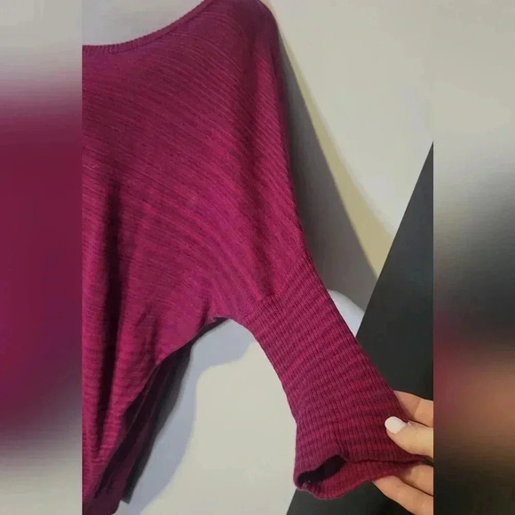 Express Womens Pullover Top Dolman Sleeve Open Knit Sz. Sm dark fuchsia w stripe - Picture 4 of 9